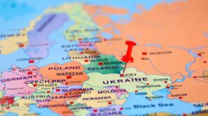 Ruski napadi ostavili desetine hiljada ljudi bez struje i grejanja na jugu Ukrajine, pogođeni Herson i Odesa