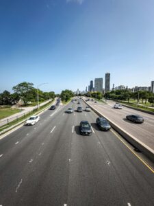 Gužve na granicama za teretni saobraćaj: Kamioni na Batrovcima čekaju osam sati, povoljni uslovi za vozače automobila