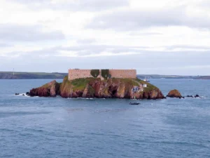 Spektakularna transformacija: Tvrđava na vodi postala party ostrvo iz snova