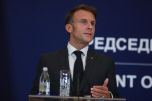 Makron odbacio novi kolonijalizam, nemoć i vazalstvo