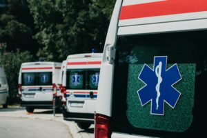 Hitna pomoć: Mladić uboden nožem na Novom Beogradu, prevežen u bolnicu