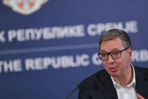 Vučić: „Narednih dana ću otići i zamoliti ljude ispred Skupštine da se pomere“