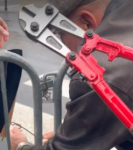 Janjić (SRCE): „Ubuduće ćemo ulaziti na glavni ulaz u Skupštinu, po cenu dolaska sa makazama“