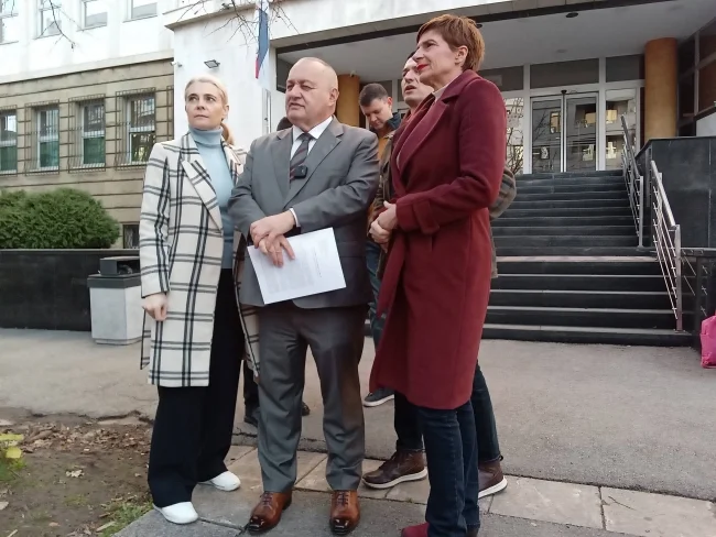 Milivojević (DS): Pozivam Vučića da izađe iz mišje rupe i raspiše vanredne izbore