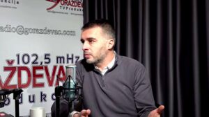 Manojlović: Vlast trguje državnim interesima na Kosovu radi opstanka na vlasti (VIDEO)